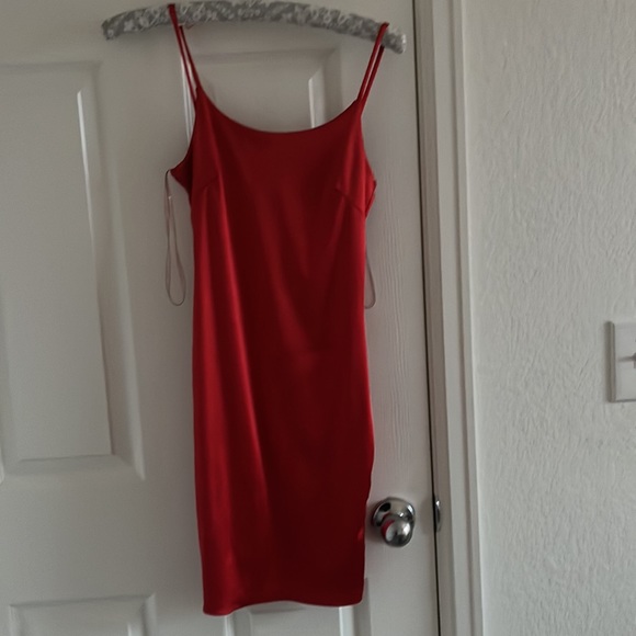 Red silk body con dress mini - Picture 2 of 2